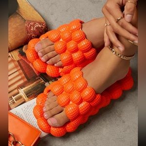 Bubble open toe slides